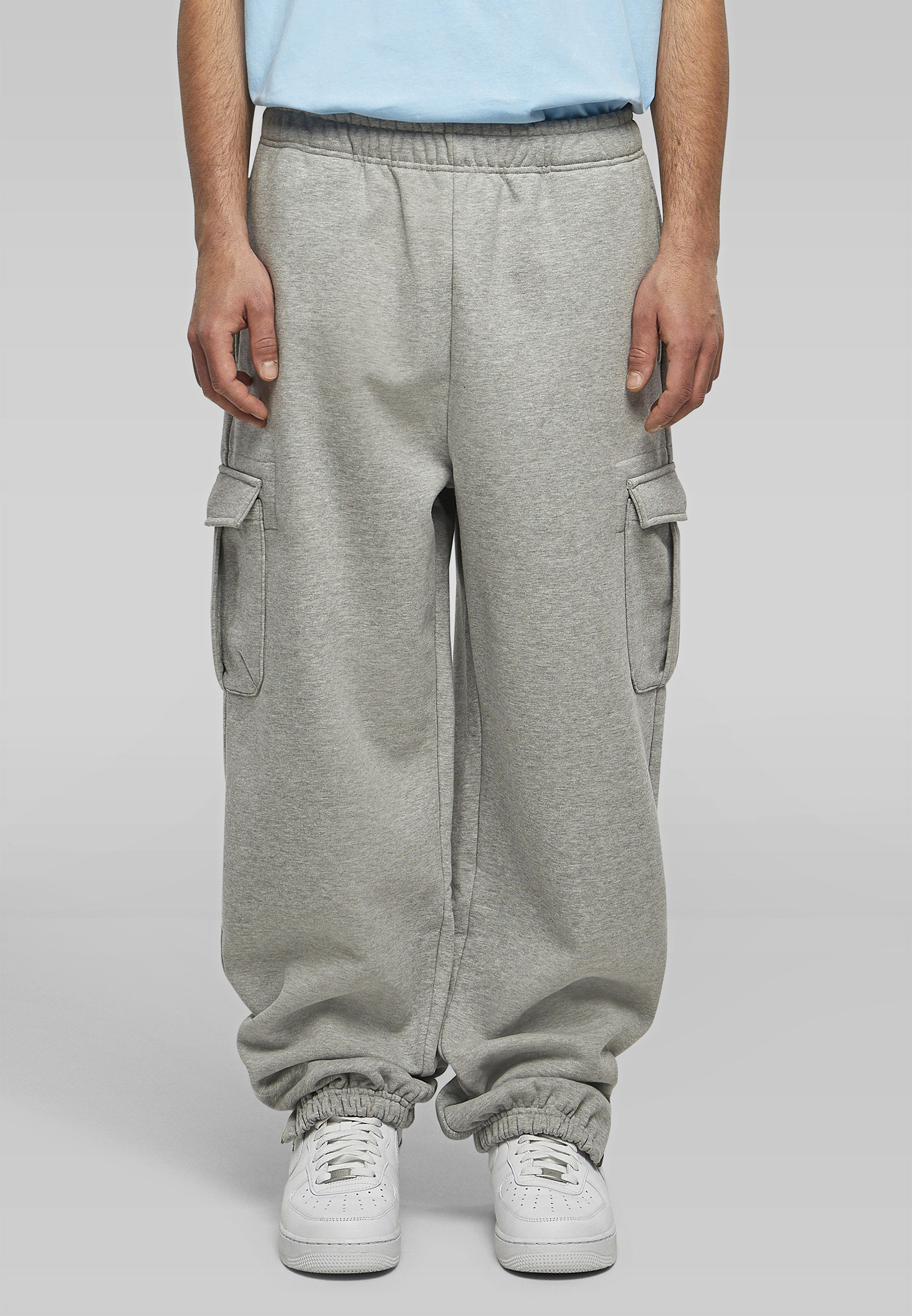Build Your Brand 90's Cargo Sweatpants