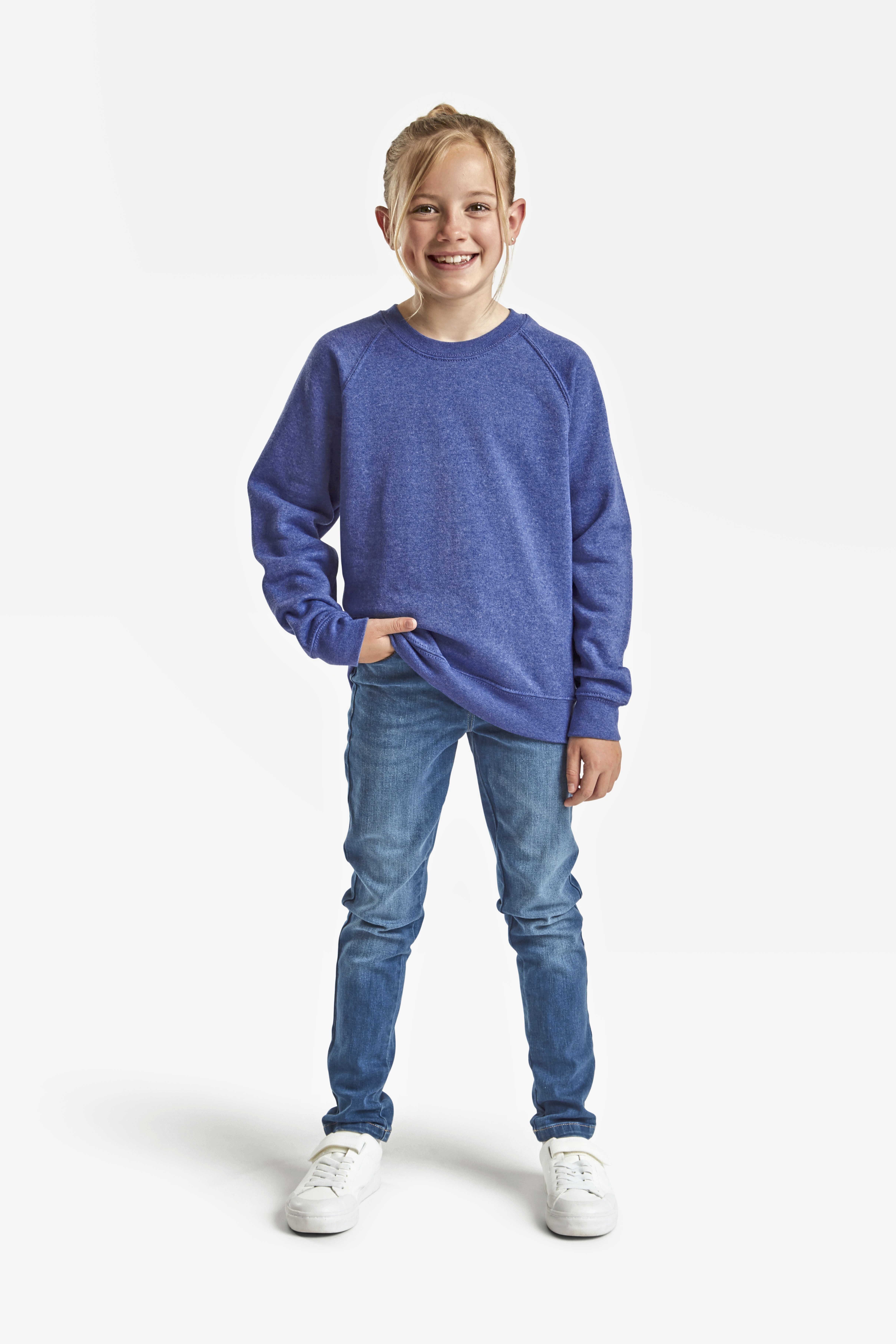 Fruit of the Loom Kids´ Classic Raglan Sweat Modellbild